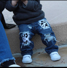 Load image into Gallery viewer, Disney Mickey Mouse Distressed Jeans
